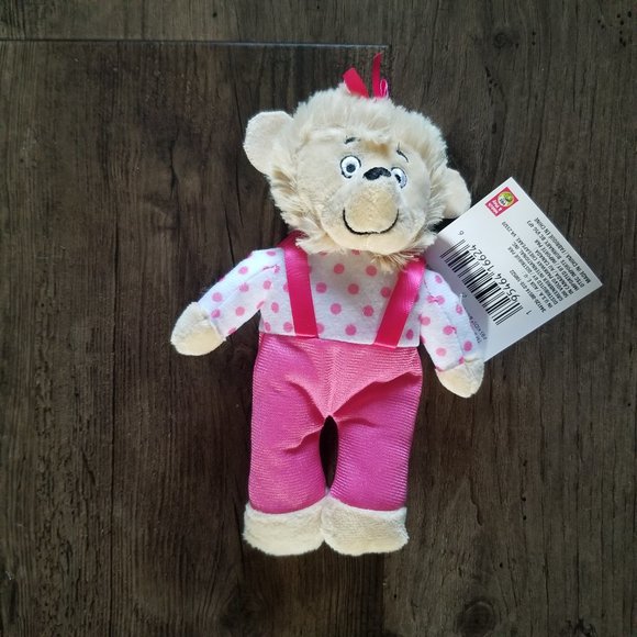 The Berenstain Bears Book (6 stories) and Set of 4 Plush - Picture 11 of 13